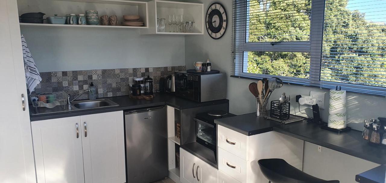 Modern Solar Powered 1 Bed Studio Apartment With Amazing Views Plettenberg Bay Exterior foto